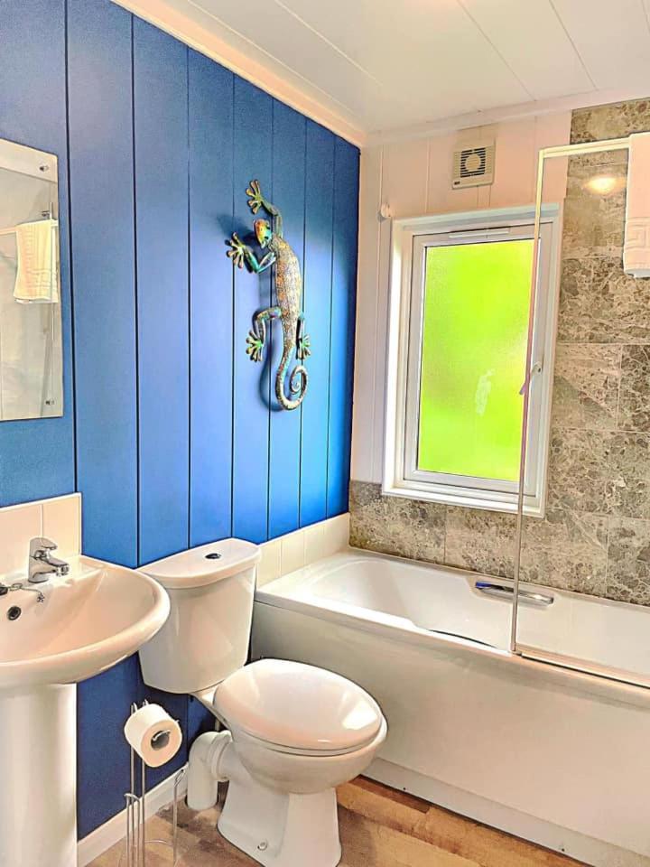 Woodland View -Hot Tub-Tenby-Carmarthen-St Clears Exterior foto
